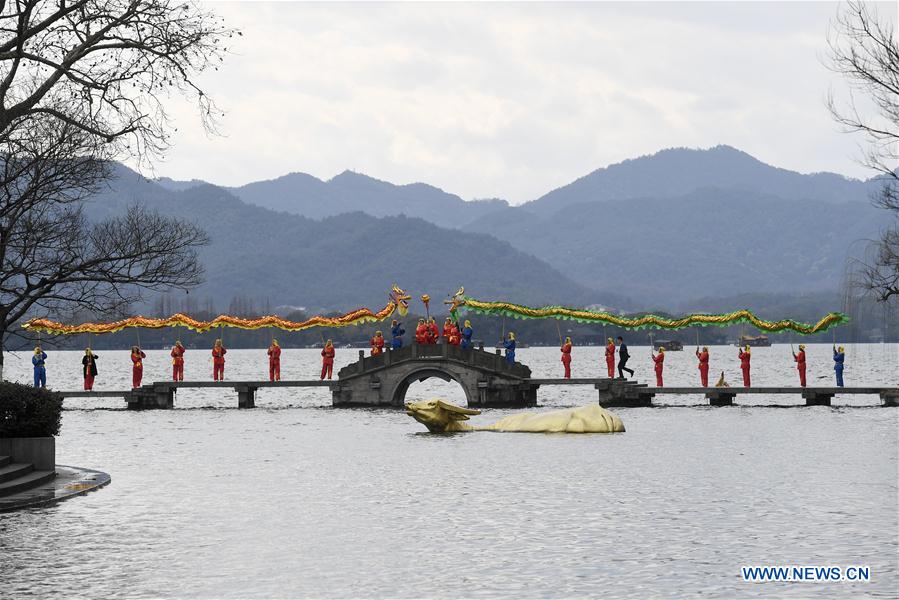 CHINA-HANGZHOU-FOLK PERFORMANCE (CN)