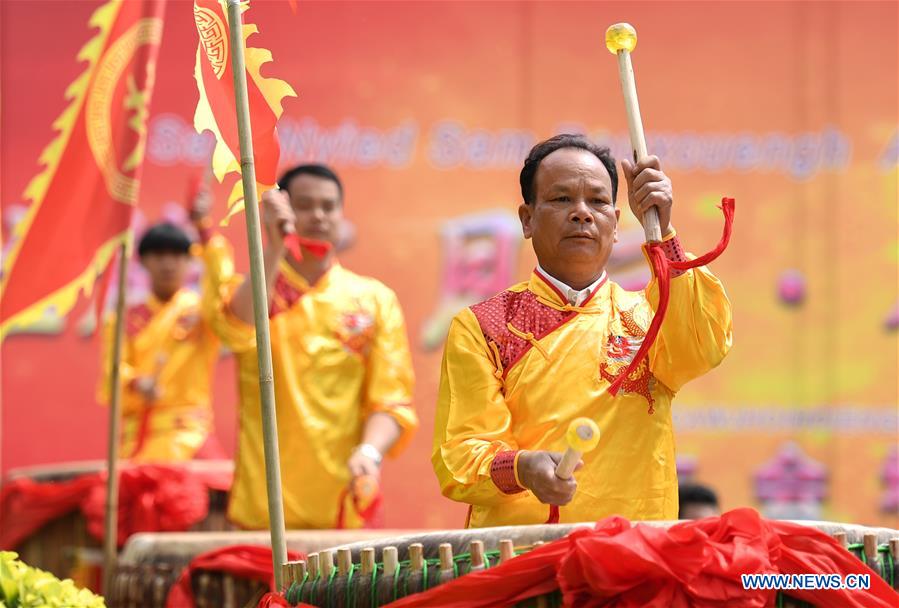 CHINA-GUANGXI-SANYUESAN-FESTIVAL-CELEBRATIONS (CN)