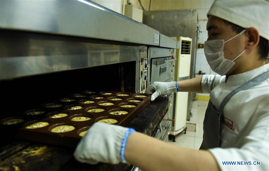 #CHINA-MID-AUTUMN FESTIVAL-MOON CAKE-PREPARATION (CN)