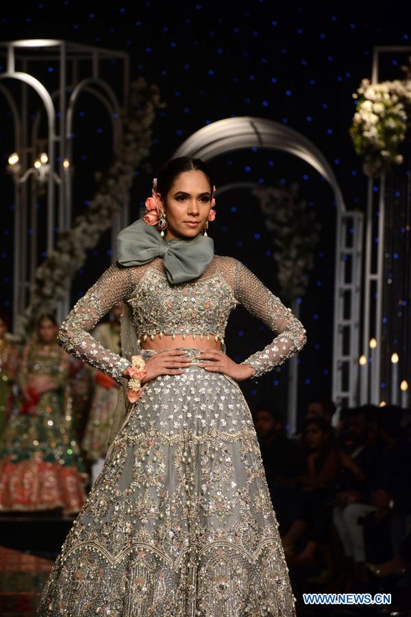 PAKISTAN-LAHORE-FASHION WEEK