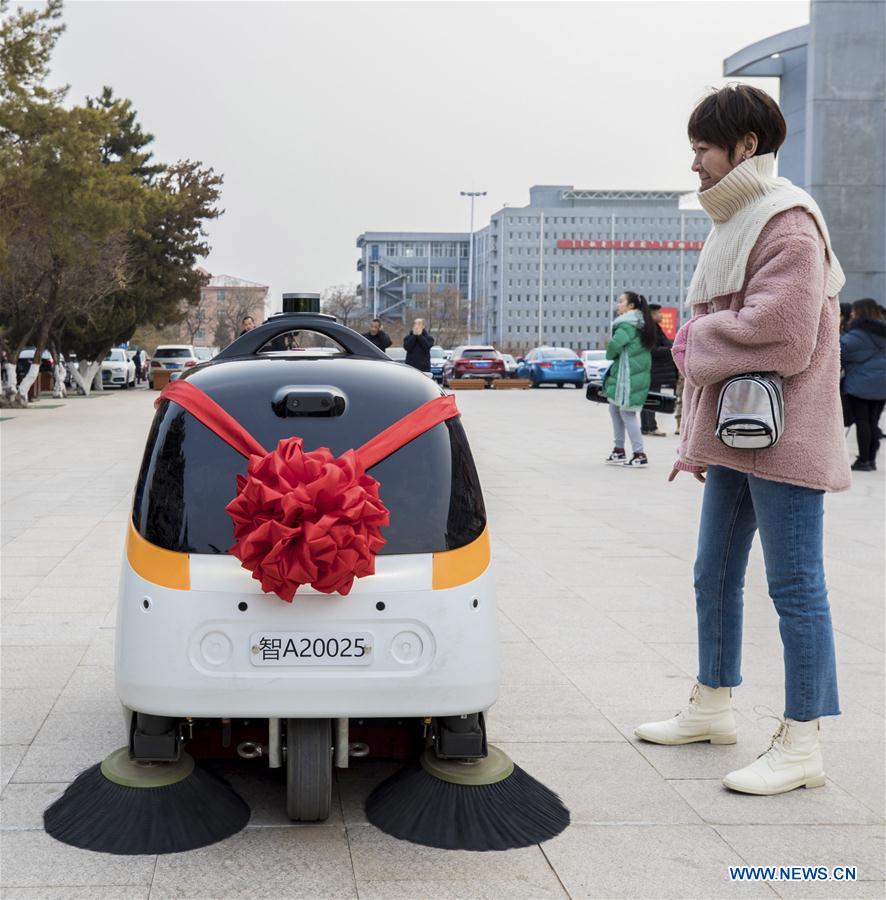 #CHINA-INNER MONGOLIA-HOHHOT-PILOTLESS SWEEPER CAR (CN)