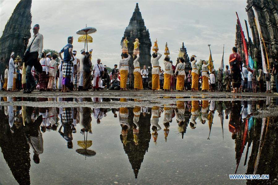 XINHUA PHOTOS OF THE DAY