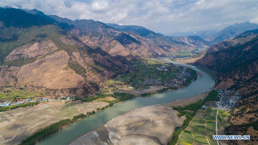 CHINA-YUNNAN-JINSHA RIVER-BEND (CN)