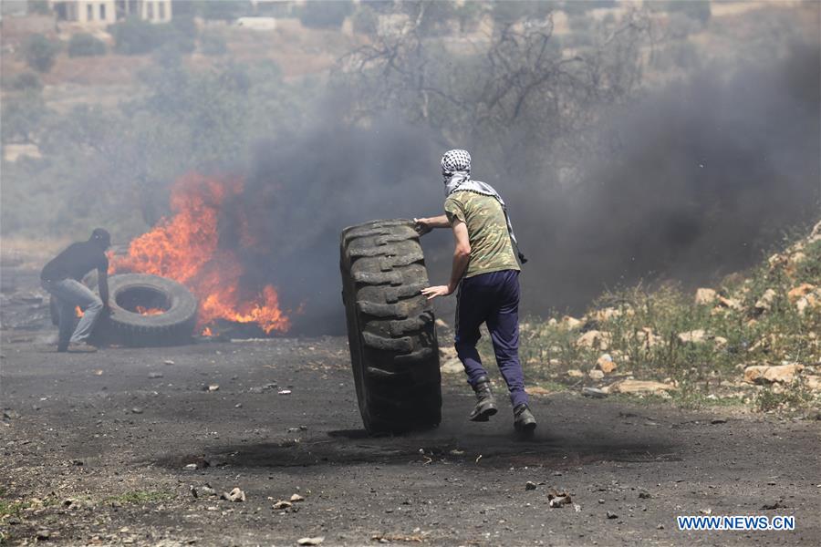 MIDEAST-WEST BANK-NABLUS-CLASHES