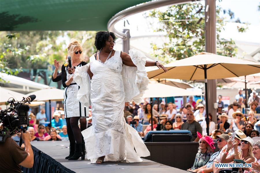 U.S.-LAGUNA BEACH-FESTIVAL RUNWAY FASHION SHOW